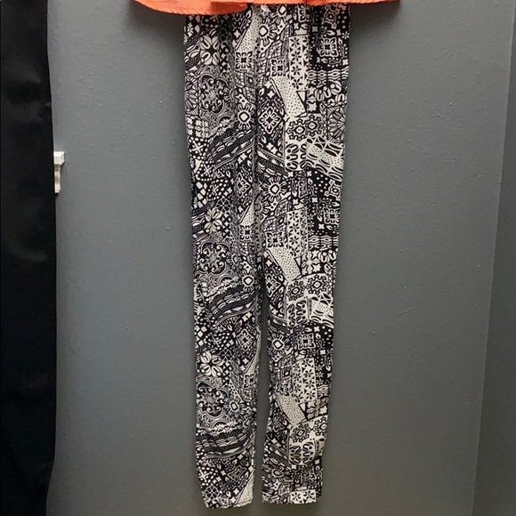 PERSAYA JUMPSUIT - Picture 2 of 5